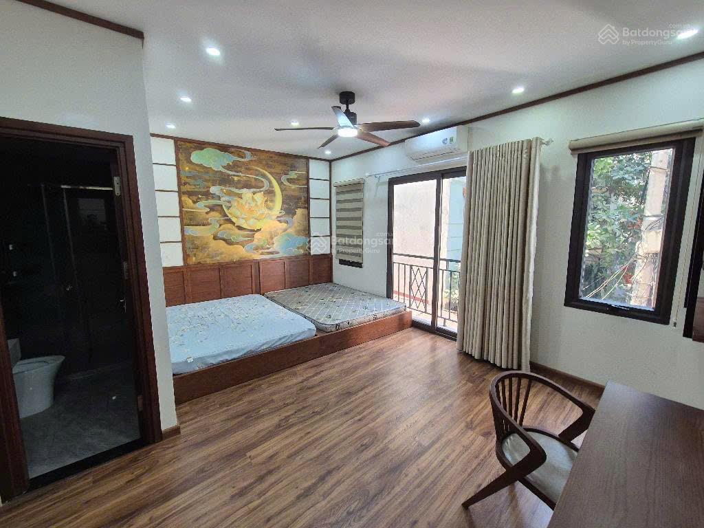 Bán nhà riêng ngoại giao đoàn  đại sứ quán hàn 42m2, ngõ ô tô kinh doanh, 02 thoáng, thang máy