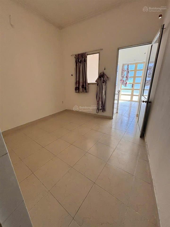 Bán nhà giá tốt mặt tiền đường tám danh p4 q8