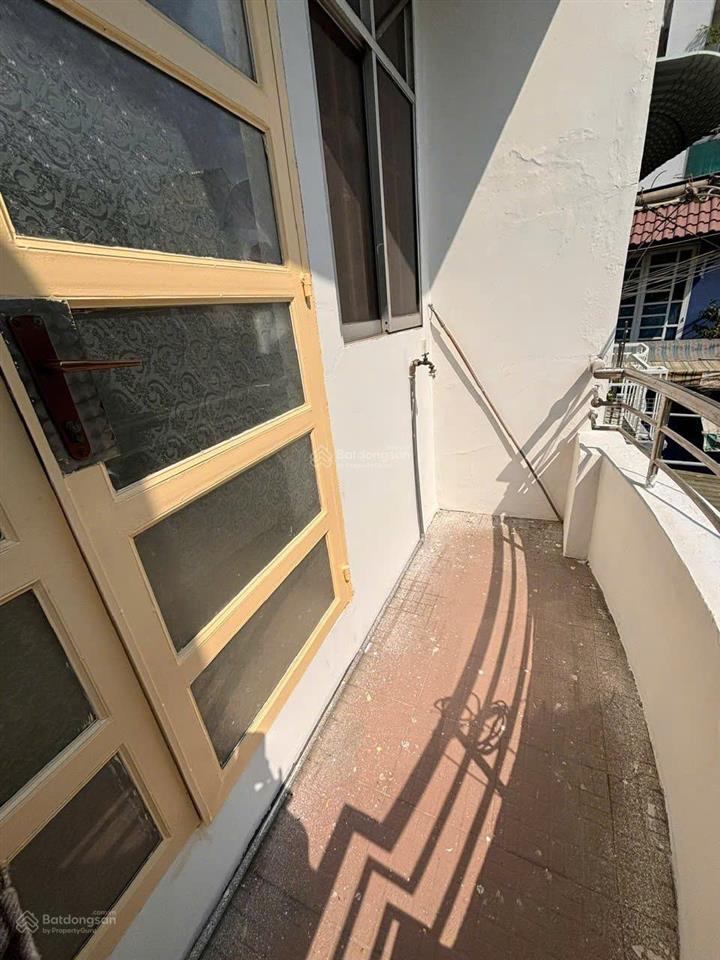 Bán nhà giá tốt mặt tiền đường tám danh p4 q8