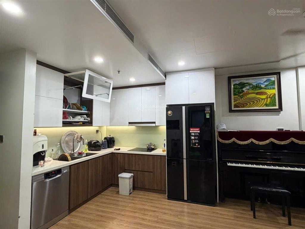 Căn hộ khu chung cư trung cấp, ổn áp tại trung tâm sát thanh xuân