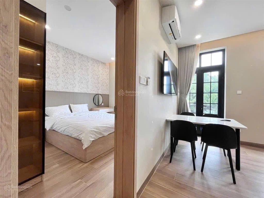 Cô diễm cho thuê phòng có ban công tách bếp đầy đủ ngay nguyễn hữu cảnh  hẻm an ninh
