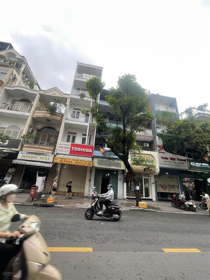 Chính chủ bán nhà mặt tiền calmette, q1. dt 4x19m, 4 tầng. giá giá nhất con đường này