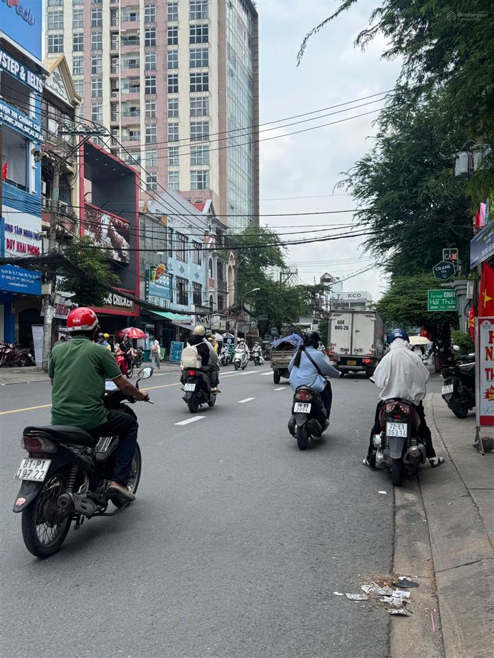 Nguyễn gia trí, p25, bình thạnh  dt (12 x 25m)  297m2. giá cực rẻ chỉ 60 tỷ