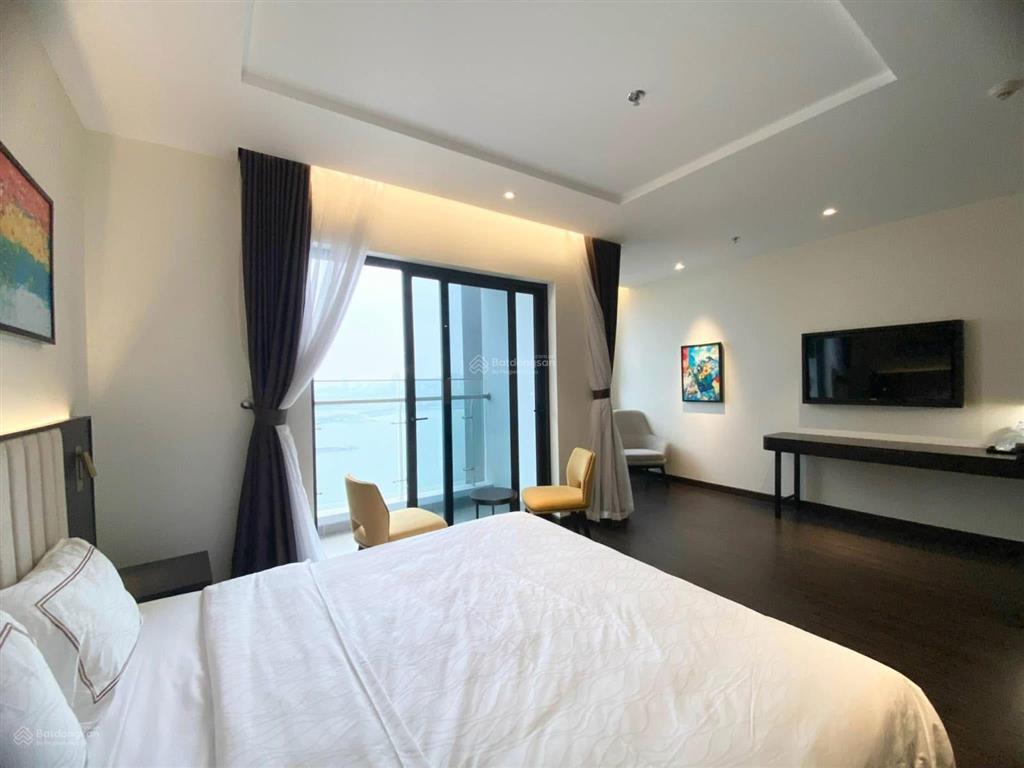 Em bán studio s2 sapphire view trực diện vịnh giá 2,x tỷ. tầng cao full nội thất. 0936 585 *** em vy