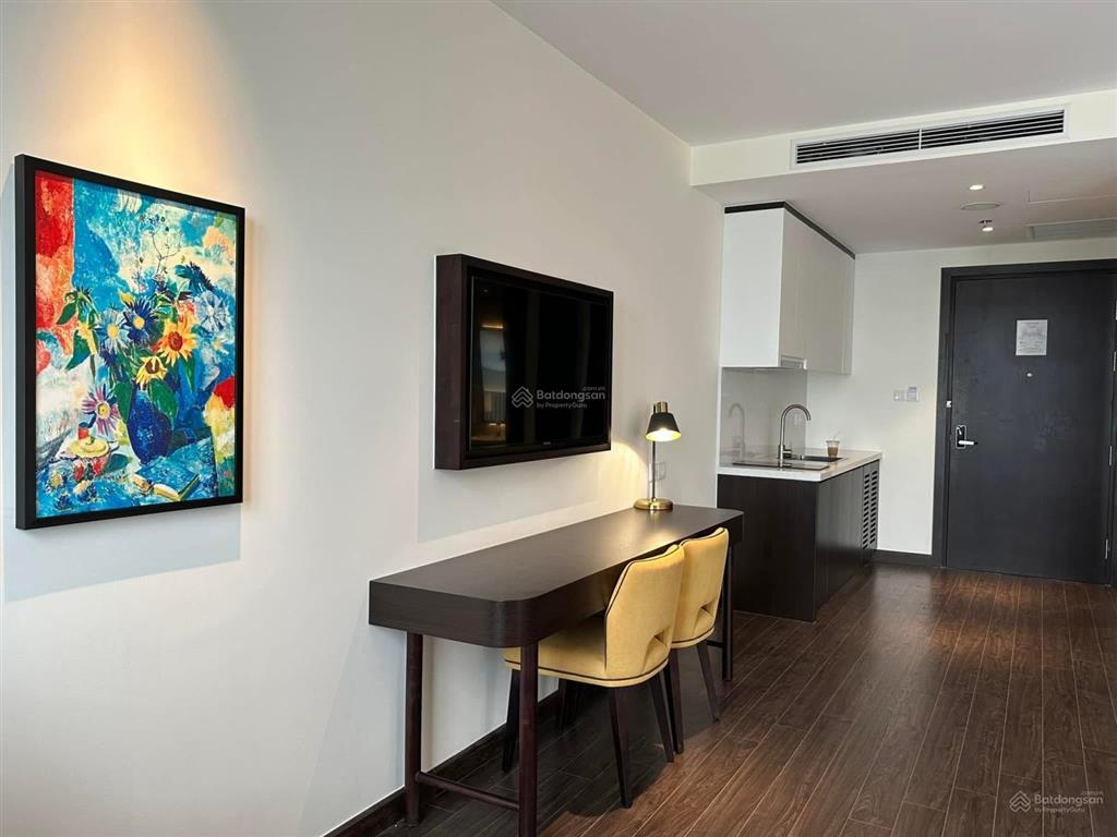 Em bán studio s2 sapphire view trực diện vịnh giá 2,x tỷ. tầng cao full nội thất. 0936 585 *** em vy
