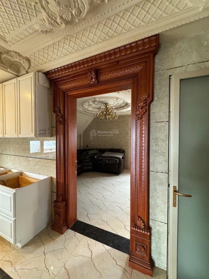 Sở hữu ngay biệt thự mới xây dát vàng sang trọng khu vip tên lửa, 10x20m, 2.5 tấm có hầm + tm