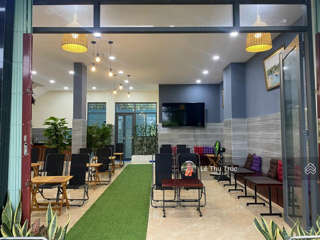 Bán nhà saigon village. dt 9.3 x 13m, dtsd 350m, 1 trệt, 1 lầu, đường số 21, giá 5.8 tỷ