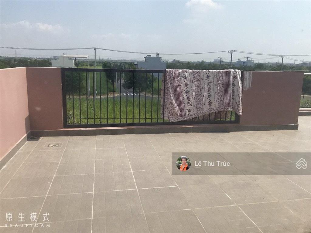 Bán nhà saigon village. dt 9.3 x 13m, dtsd 350m, 1 trệt, 1 lầu, đường số 21, giá 5.8 tỷ