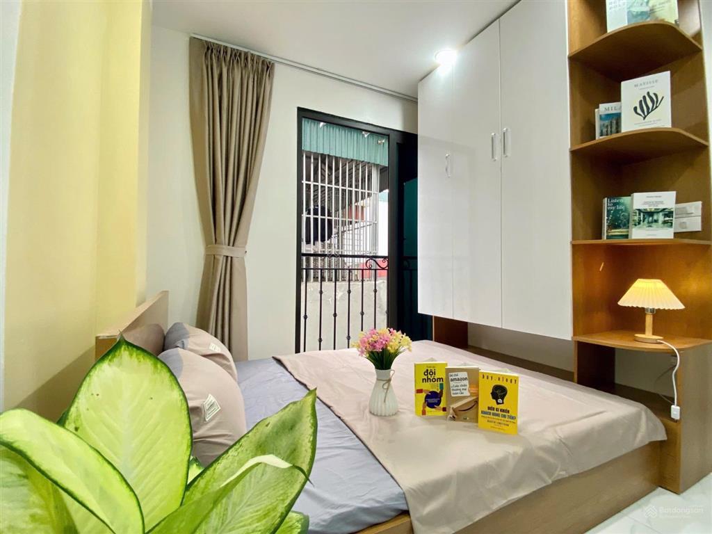 Toà chdv trung kính, 50m2*7t, mt 4.5m, 11 phòng kk, sát phố, hai thoáng, đủ pccc, dòng tiền 6%/năm