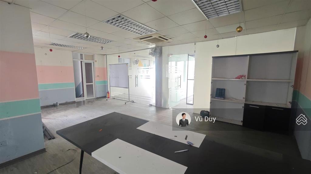 Cho thuê văn phòng cầu diễn, bắc từ liêm. dt 140m2 giá 12 triệu/tháng