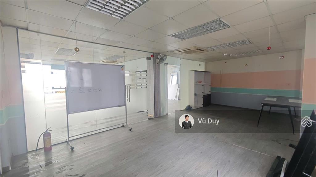 Cho thuê văn phòng cầu diễn, bắc từ liêm. dt 140m2 giá 12 triệu/tháng