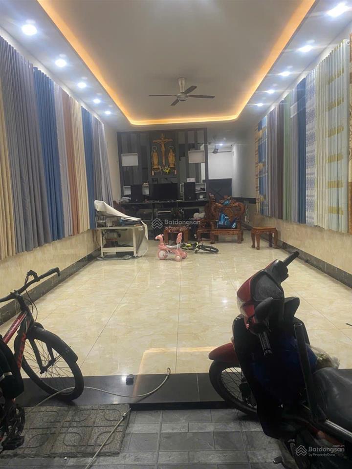 Bán nhà mặt tiền kinh doanh huỳnh thị hai. dt 5m x 35m , nhà 2 tầng . giá 12 tỷ tl