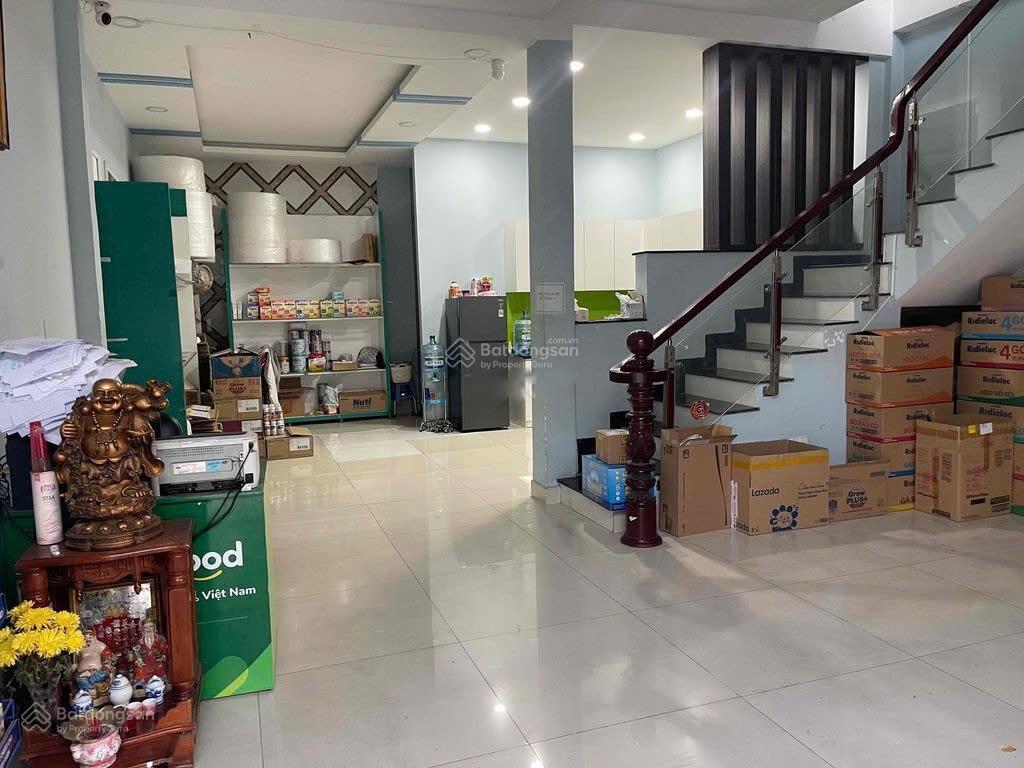 Bán nhà 1 lầu hẻm xe hơi 5m đường song hành. dt 6m x 12m, vị trí gần trường chinh giá 6.5 tỷ tl