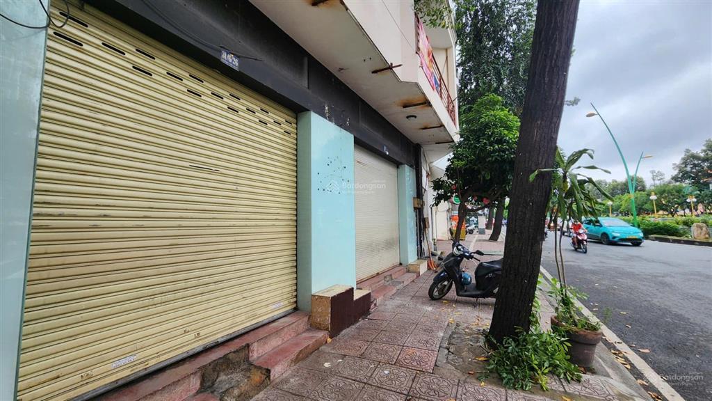 Mặt tiền nhà cho thuê kinh doanh tại 57 út tịch tân bình
