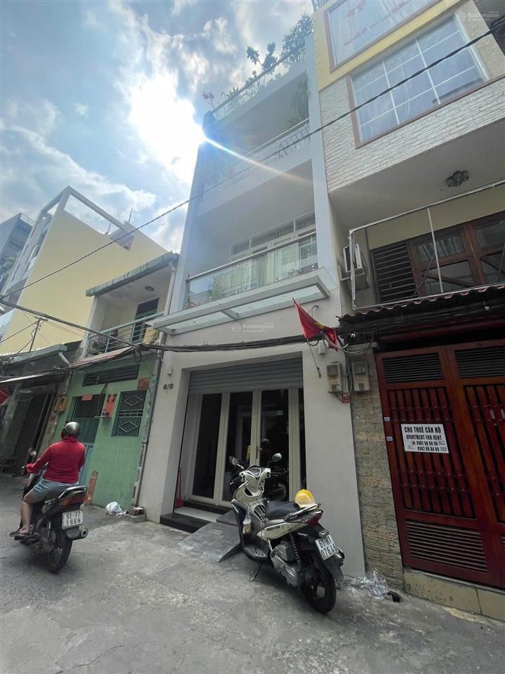 Nhà hxh cô giang, quận 1. dt 4x18m, nhà trệt 2 lầu st giá 16.8 tỷ tl