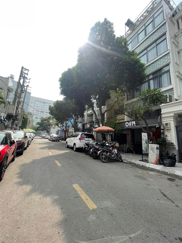 Mặt tiền đường lý văn phức 4x16.6m, nhà 3 lầu giá 24.8 tỷ tl