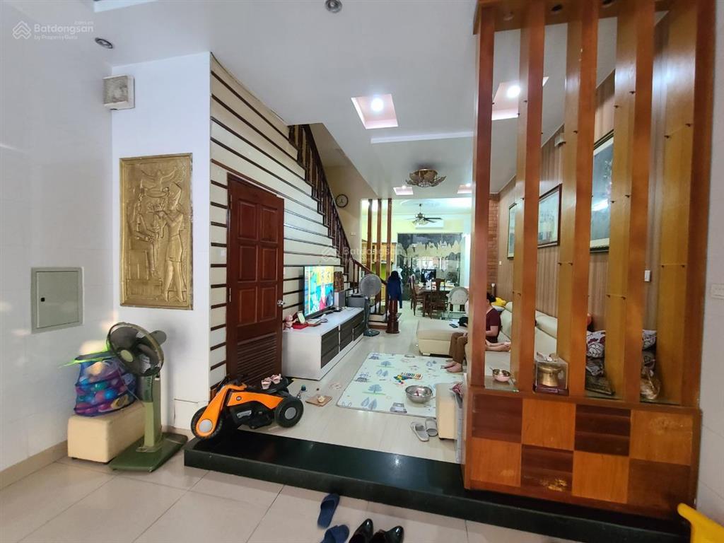 Bán nhà pl đường ô tô tránh phố đông quan, cầu giấy. dt 85 m²  mt 4.5 m, vỉa hè 3m. giá 25 tỷ