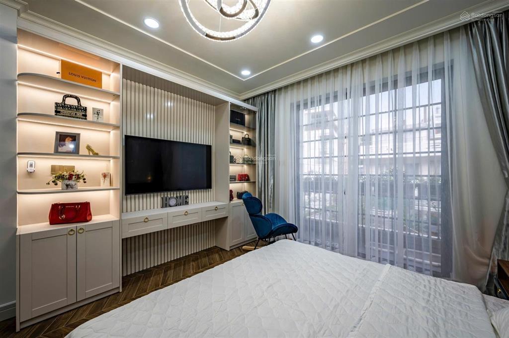 Bán nhà đẹp 2 mt hxh trần bình trọng quận 5, 7.8x8.7m 5 tầng chỉ nhỉnh 17 tỷ