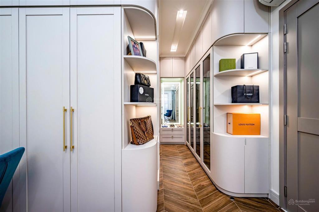 Bán nhà đẹp 2 mt hxh trần bình trọng quận 5, 7.8x8.7m 5 tầng chỉ nhỉnh 17 tỷ