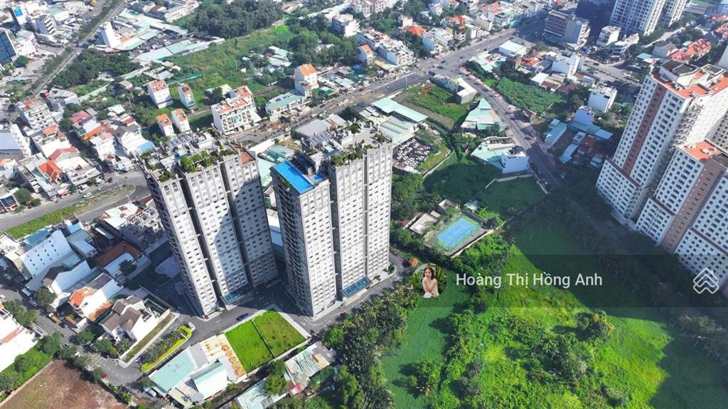 Chính chủ cần bán căn 2pn tầng cao view cảng, giá cdt không chênh  o902.95.2345