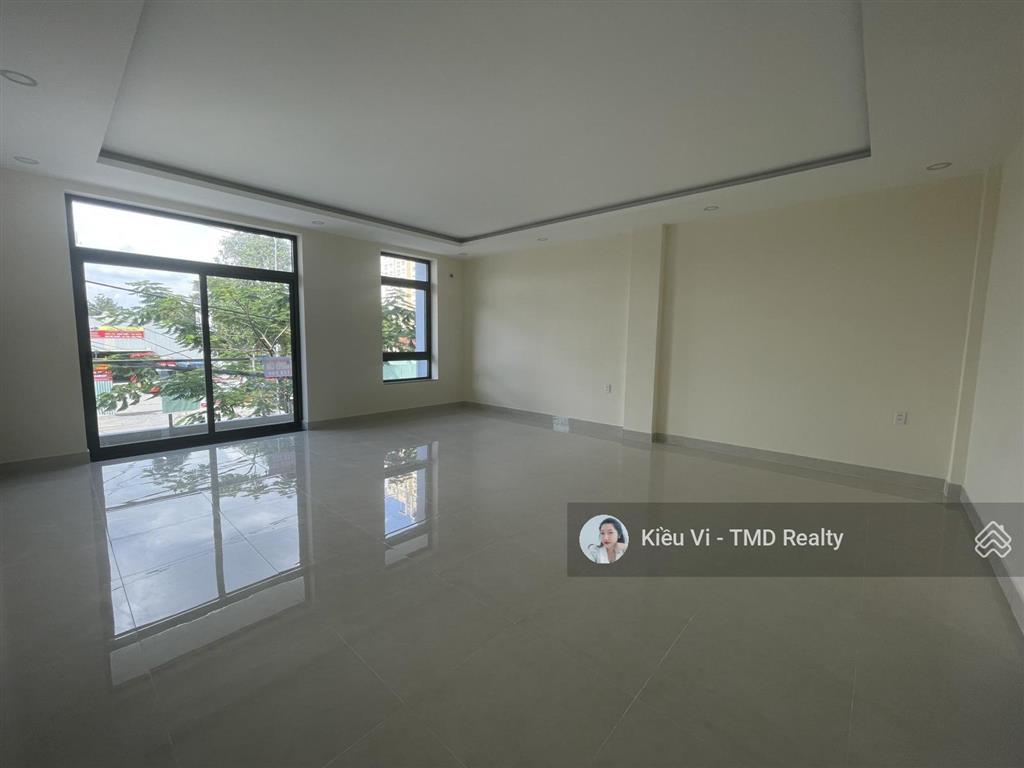 Cho thuê nhà phố mặt tiền đường liên phường quận 9 phù hợp làm vp cty/salon/showrom