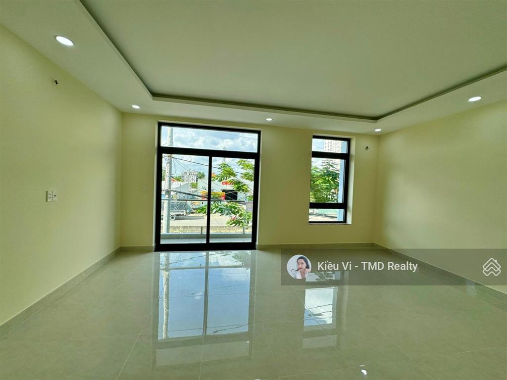 Cho thuê nhà phố mặt tiền đường liên phường quận 9 phù hợp làm vp cty/salon/showrom