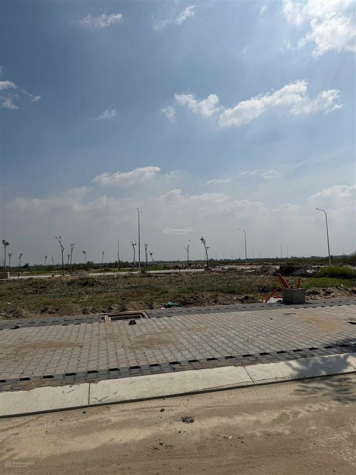 Bán gấp cặp đất 180m2, full thổ, mặt tiền đường lương hòa, sổ riêng, thương lượng