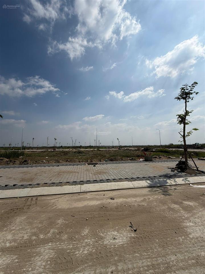 Bán gấp cặp đất 180m2, full thổ, mặt tiền đường lương hòa, sổ riêng, thương lượng