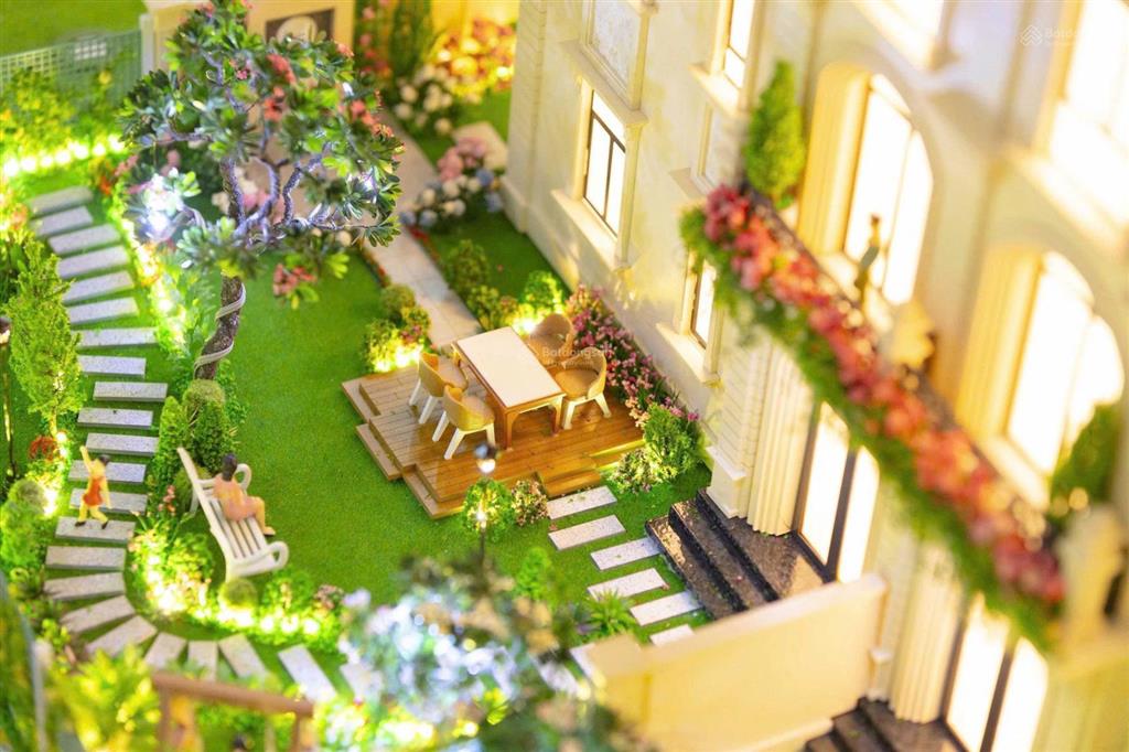 Cần bán song lập sân vườn vip 288m2, giá 37 tỷ