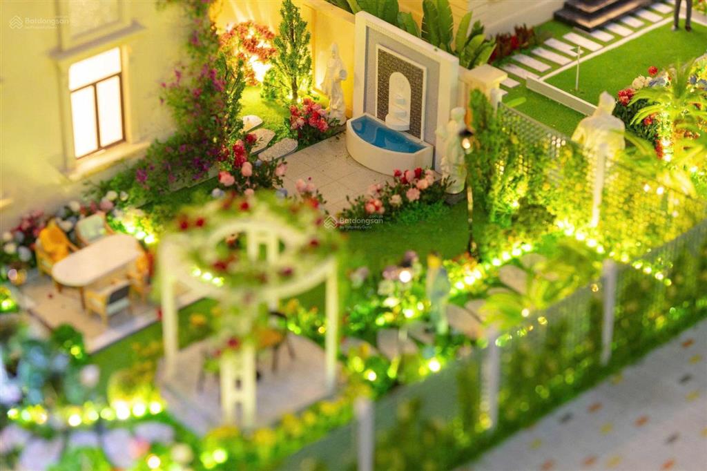 Cần bán song lập sân vườn vip 288m2, giá 37 tỷ