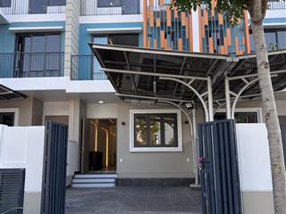 Cho thuê nhà suncasa central, vsip2, bình dương. nhà 3 tầng full nội thất cực đẹp