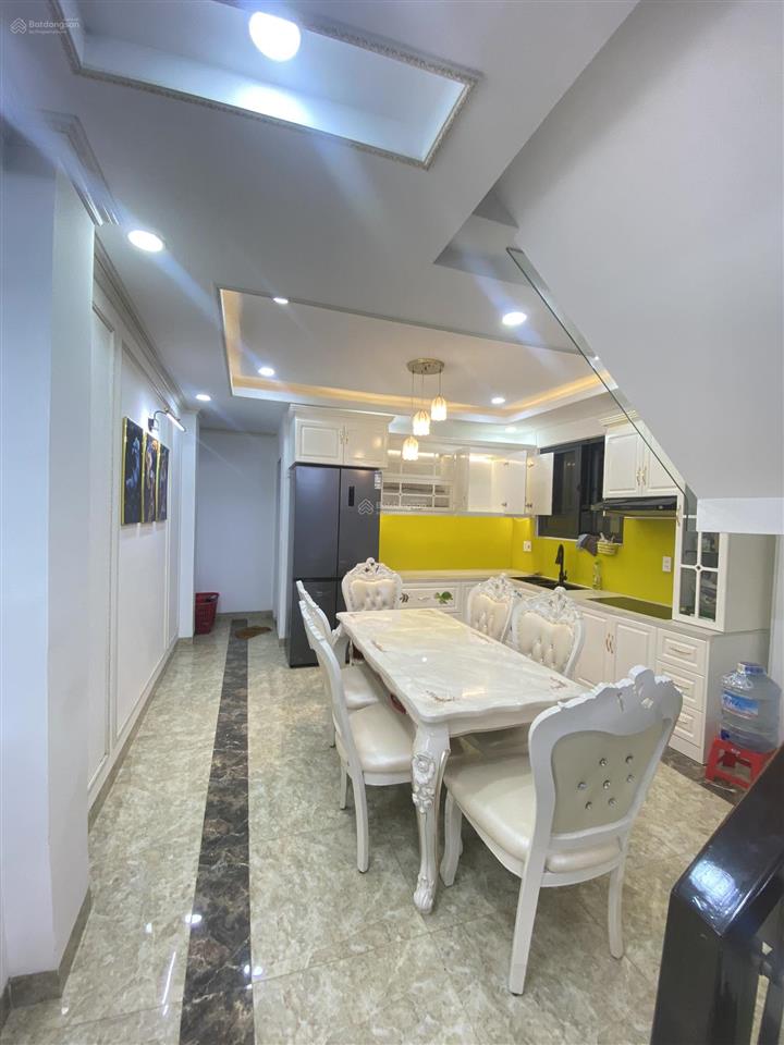 Hoa hậu hẻm 100 ama khê  nhà 3,5 mê "full option"  đẹp không tì vết