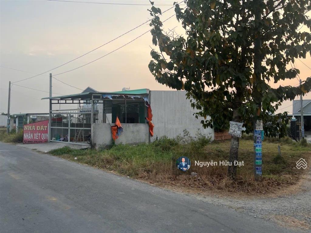 Bán đất tại đường lục viên, xã mỹ hạnh bắc, đức hòa, long an. giá 3,2 tỷ, ngang 10x20m=250m2