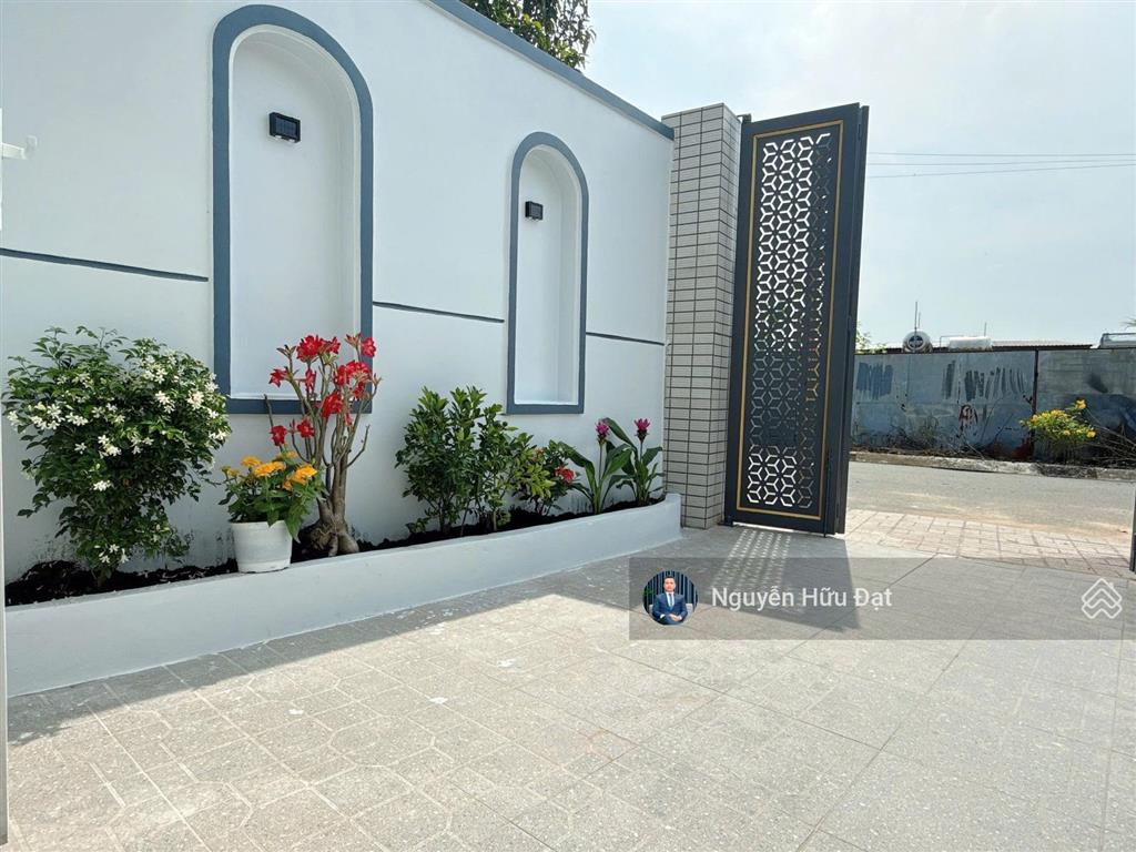 Bán nhà căn góc 2 mặt tiền diện tích 6,1x13,9m cát tường phú sinh nhà mới 100% dọn vào ở ngay