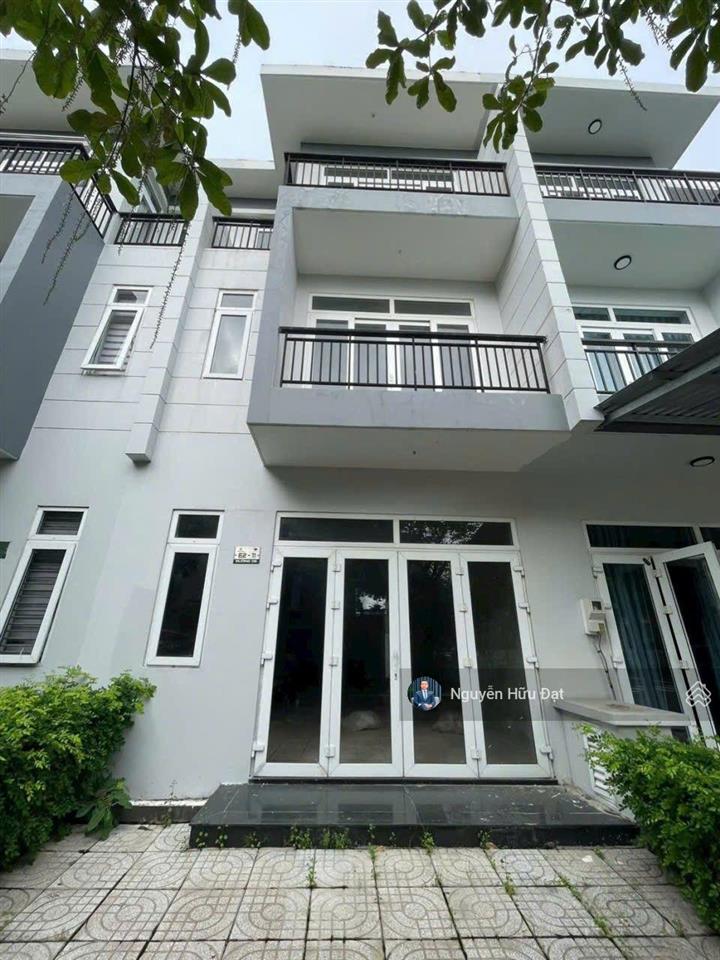 Bán nhà phố bella villa 5x15m sổ hồng riêng, hoàn công đầy đủ, thích hợp cho thuê ở ngay