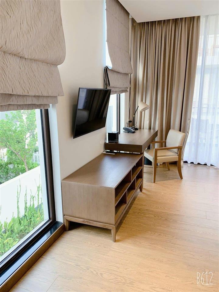 Cần bán gấp căn biệt thự sun hạ long giá 36,x tỷ 444m2, rõ ràng 2,1 tỷ/năm full nội thất, đã có sổ