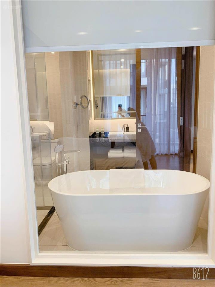 Cần bán gấp căn biệt thự sun hạ long giá 36,x tỷ 444m2, rõ ràng 2,1 tỷ/năm full nội thất, đã có sổ