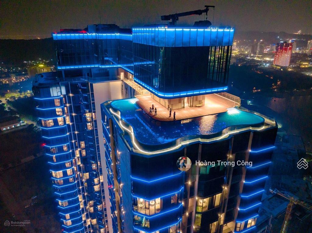 Cần bán căn stu tòa b mã 16, 54m2 tầng cao giá 3,5x tỷ bao phí, bc hướng đn.  0923 878 ***