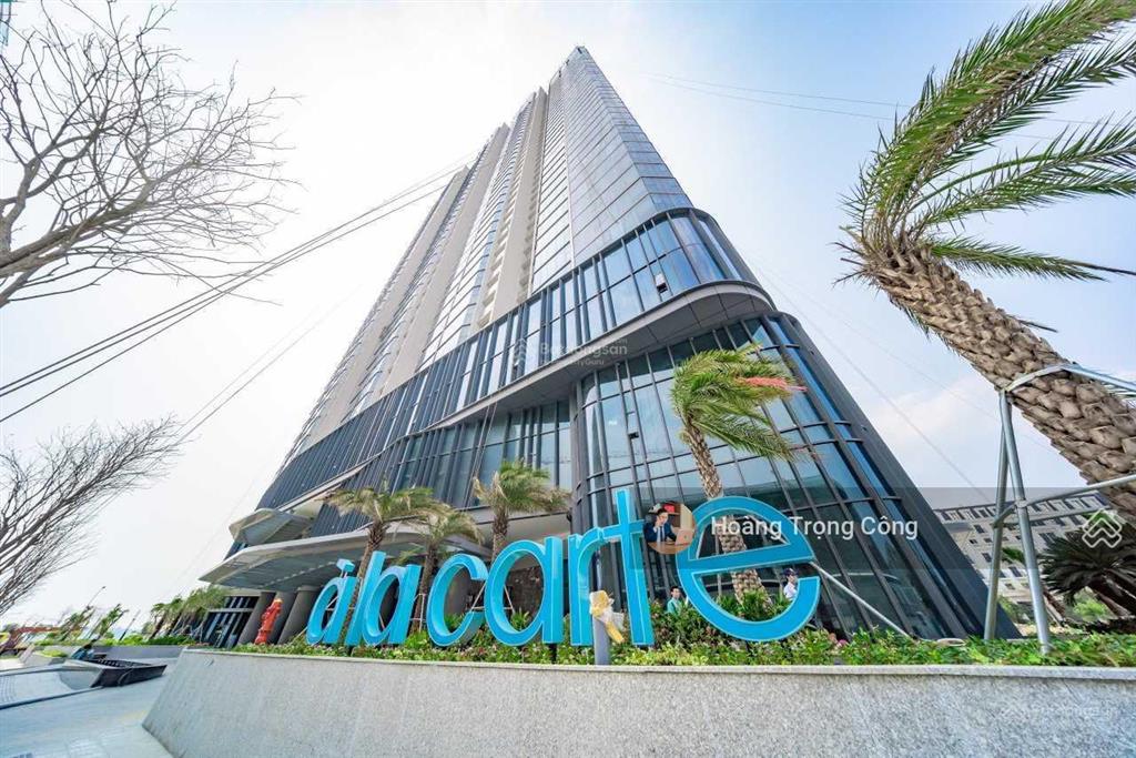 Cần bán căn stu tòa b mã 16, 54m2 tầng cao giá 3,5x tỷ bao phí, bc hướng đn.  0923 878 ***