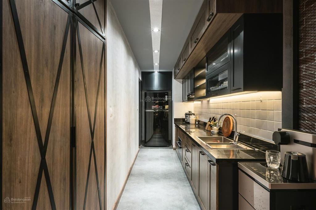 Siêu rẻ! bán căn góc 3pn tầng đẹp, view thoáng tại vinhomes dcapitale chỉ nhỉnh 9 tỷ!  0392 418 ***