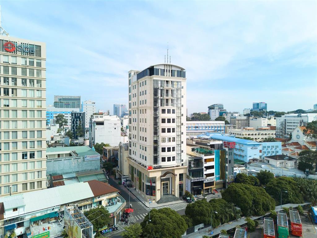 Bán tòa nhà 2 mặt tiền phố nguyễn trãi, quận 1 20x30 hầm 14 tầng 18 tỷ/năm  450 tỷ