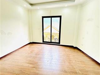 Hiếm,tam trinh, 37m2,mt 3.6 nhà mới kính kong,full nội thất,dinh về đón tết. giá đầu tư 7.6t