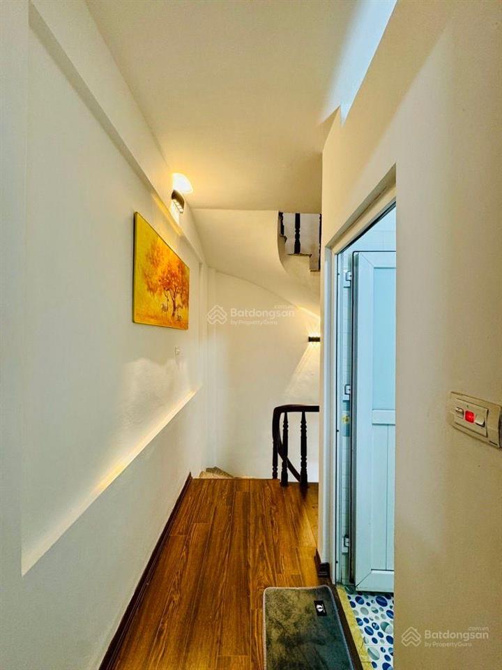 Tam trinh,31m2,nhà 5 tầng mới full nội thất,chủ bán trước tết thôi. giá 6.98t