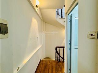 38m2,ngũ nhạc  ô tô vào nhà  5 tầng full nội thất  có 102. giá vào việc luôn 7.25t