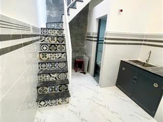 Nhà nhỏ phân khúc 1 tỷ hơn bùi tư toàn, giáp aeon tên lửa, cách 2 căn nhà là đường xe tải