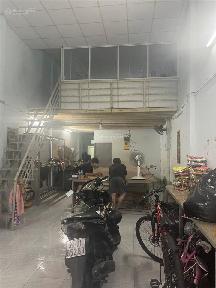 Nhà ngay đường nguyễn thế truyện, 4.6x18m c4 có gác lửng. cách đường 16m vài bước chân
