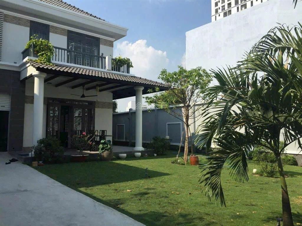 Villa hướng đông gần ngay mt nguyễn văn hưởng  360m2 chỉ 60 tỷ còn bớt