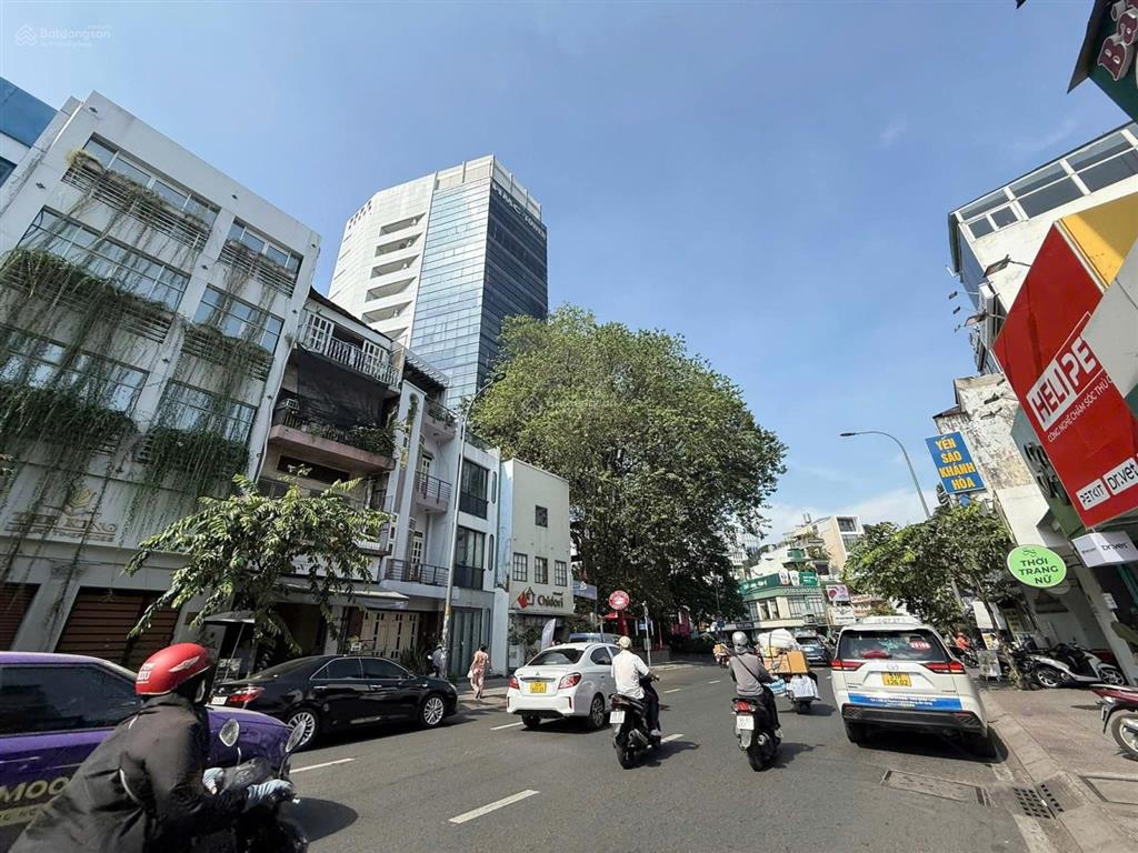 Hàng kín! dt (8mx12m) mt nguyễn thị minh khai q1 gần hoa lư  dòng tiền 90tr/tháng. chỉ 30 tỷ