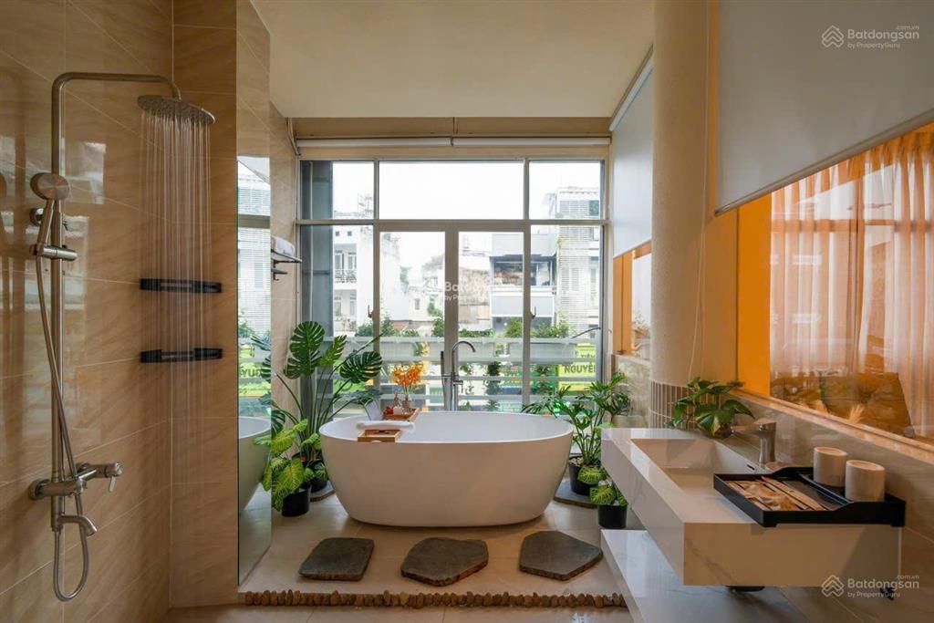 Hàng kín! dt (8mx12m) mt nguyễn thị minh khai q1 gần hoa lư  dòng tiền 90tr/tháng. chỉ 30 tỷ