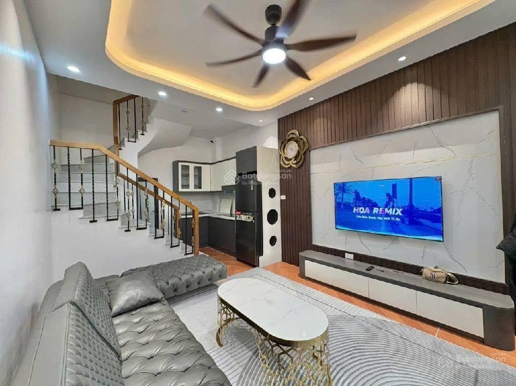 Vị trí vàng gần sát kđt đền lừ & louis hoàng mai. tiện ích không thiếu gì. chỉ 20m ra đường ô tô